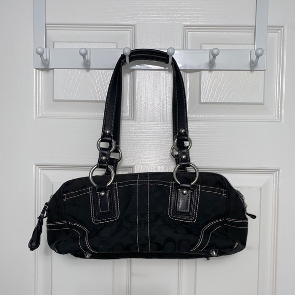 a purse - Picture 2 of 2